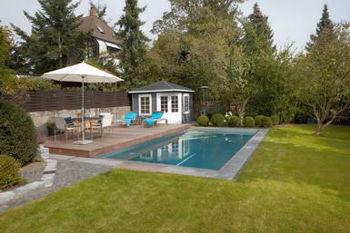 Edelstahlbecken . Skimmer . Pooldeck