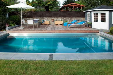 Edelstahlbecken . Skimmer . Pooldeck