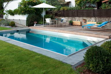 Edelstahlbecken . Skimmer . Pooldeck